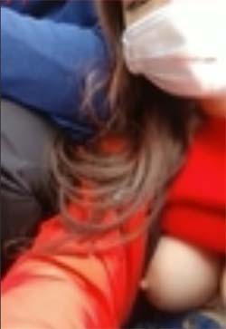 豪放大波女主播户外露大波