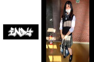 534IND-092 与优等生一样的制服美少女在家
