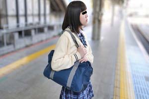 天然素人 030125_01 針對準備進食的製服女孩 - 山中しおり